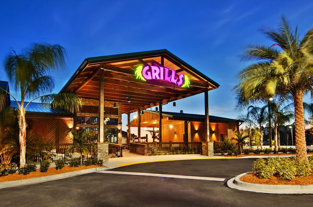 Grills Lakeside Seafood Deck & Tiki Bar