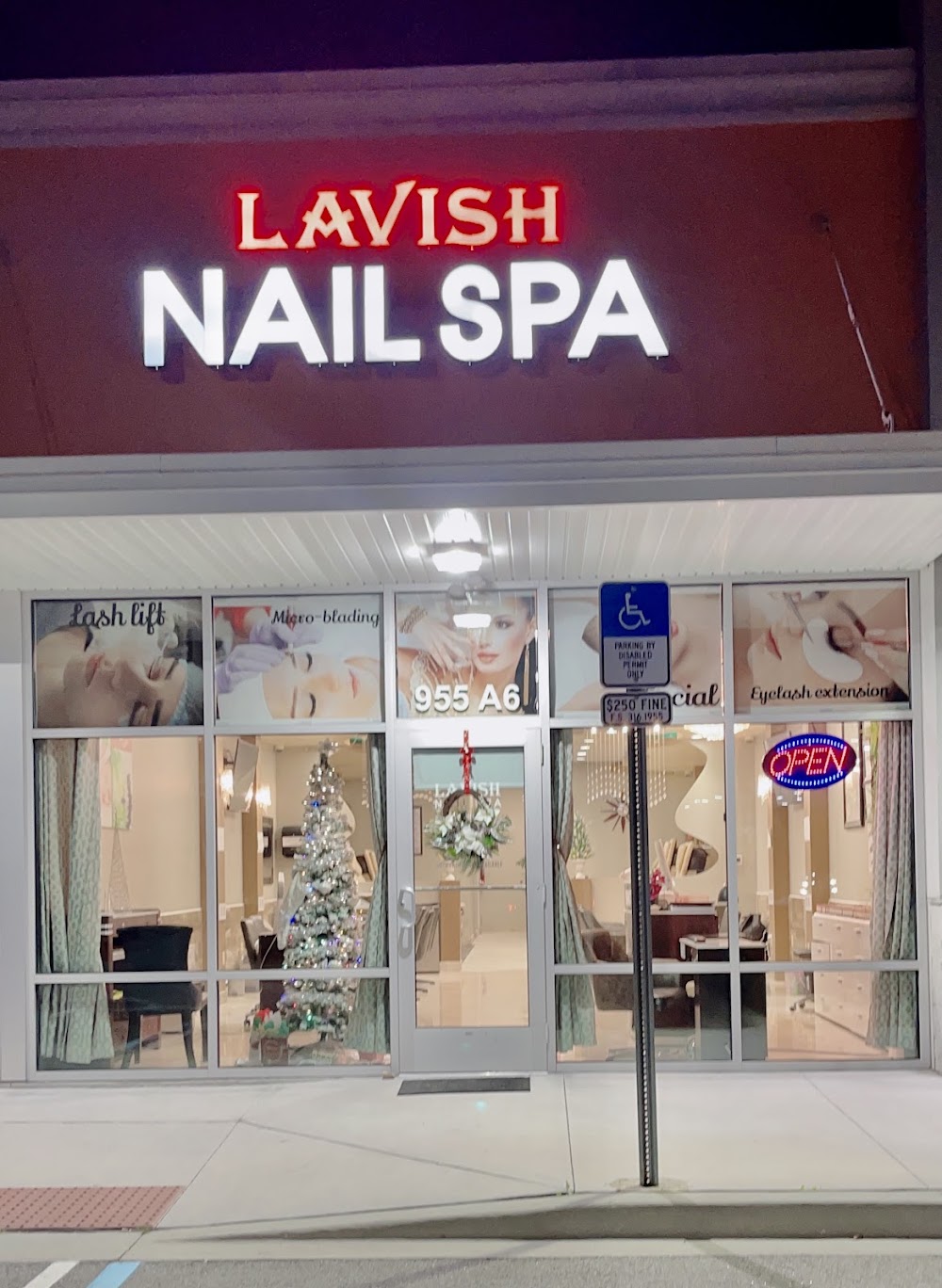 Lavish Nail Spa